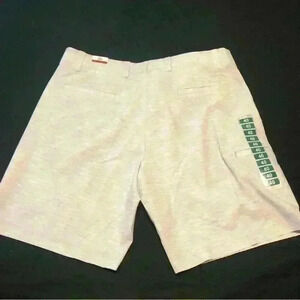 Men’s Callaway Golf Shorts Size 40 NWT Light Gray